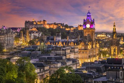 Stunning Edinburgh Sunset Wallpaper | Happywall