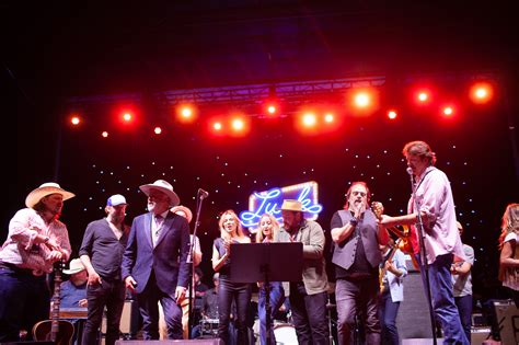 ‘A magical night’ becomes a recorded tribute to Willie Nelson for his 90th birthday | Texas Standard