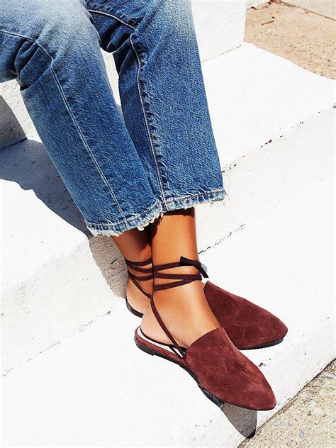 3 Easy Ways To Wear Flat Mule Shoes Like A Pro With Any Outfit