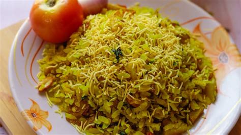 7 Of The Best Spots in Indore For An Authentic Poha Jalebi - NDTV Food