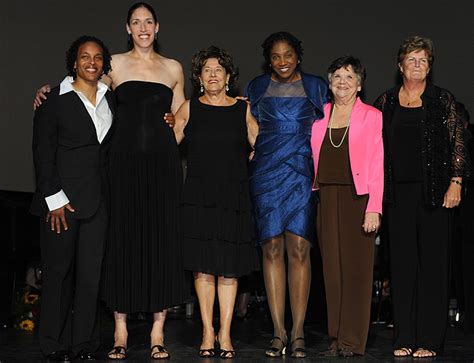 Lobo Inducted into Women's Basketball Hall of Fame - UConn Today