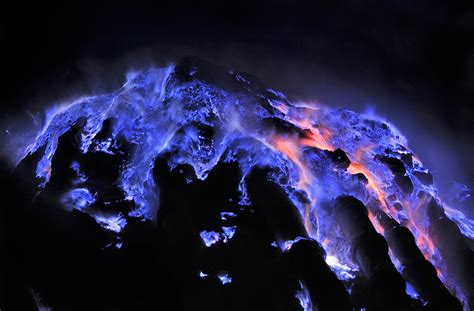 Kawah Ijen by night - Photos - The Big Picture - Boston.com