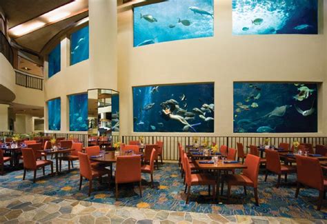 Oceanirium Restaurant in Hawaii... yes, there is a real aquarium in that place! Jeremy & I will ...