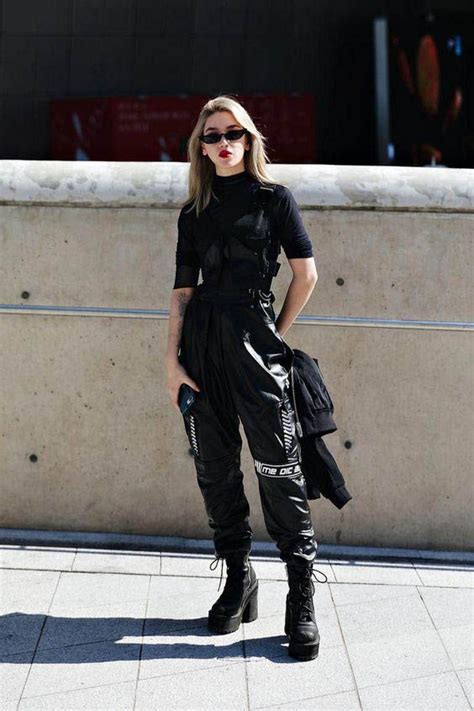 30+ All Black Outfits to Copy - FROM LUXE WITH LOVE | Seoul fashion ...