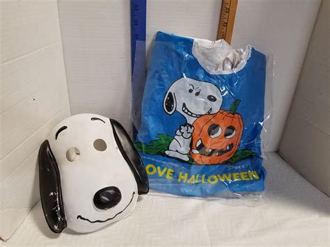 Lot - Vintage Snoopy Halloween Costume