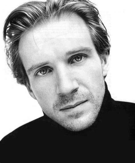 Ralph Fiennes — OMG. SO YOUNG AND CUTE. 💞😍😘