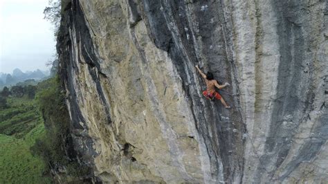 GoPro: Rock Climbing China's White Mountain With Abond - YouTube