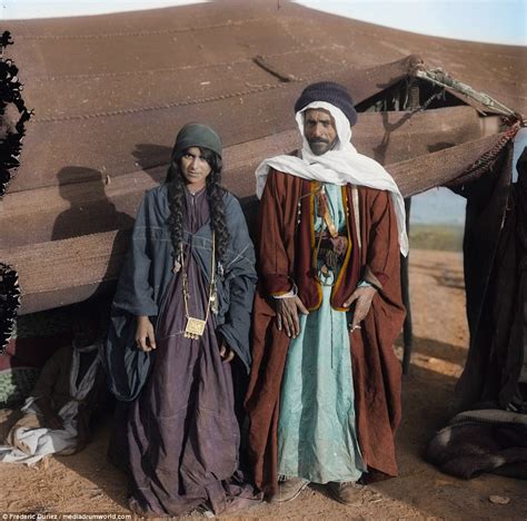 Bedouin tribe revealed in colourised images | Daily Mail Online | Desert clothing, Arab culture ...