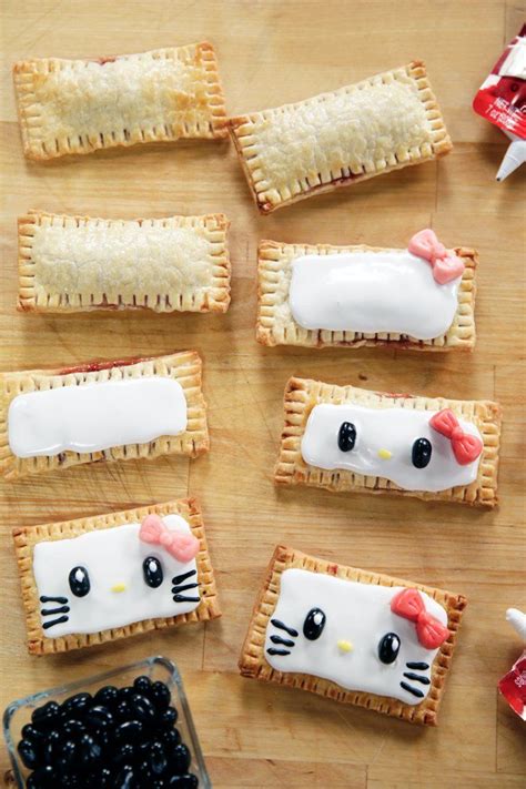 Breakfast Never Looked Cuter With Hello Kitty Pop-Tarts | Diy hello kitty, Hello kitty party ...