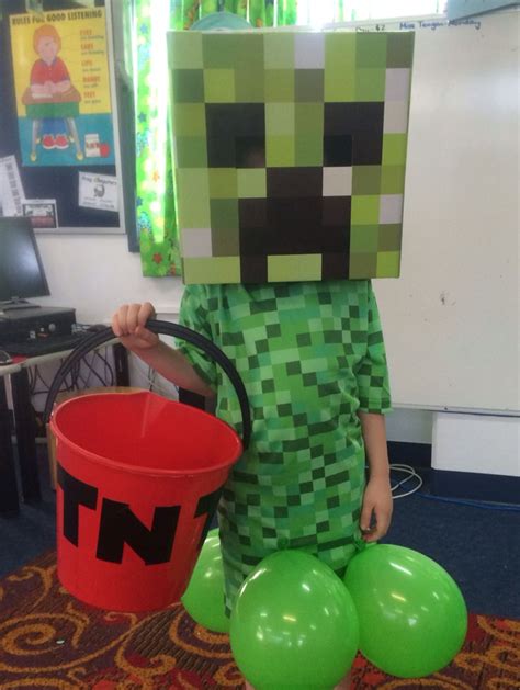 Minecraft Creeper Costume | Creeper costume, Creepers, Costumes