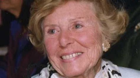 Jean Gale, 93, helped create brokerage whale logo - Newsday