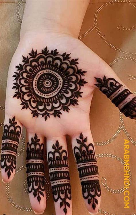 50 Tikki Mehndi Design (Henna Design) - October 2019 | Hennadesigns, Kleding