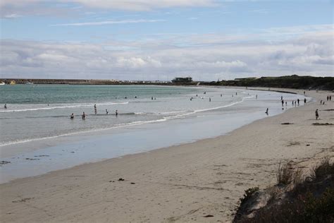 Generations of Warrnambool locals camp in town's caravan park for their annual 'holiday without ...