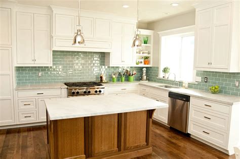 Best Backsplash Ideas for White Kitchen Cabinets