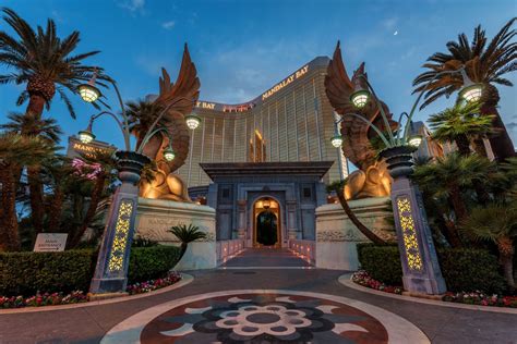 Pedestrian Entrance to the Mandalay Bay casino, USA