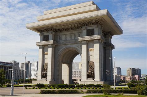 Arch of Triumph Pyongyang North Korea | Uri Tours