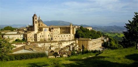 Upon the rolling hills, in gorgeous Italian countryside lies Urbino Moving To Italy, Urbino ...