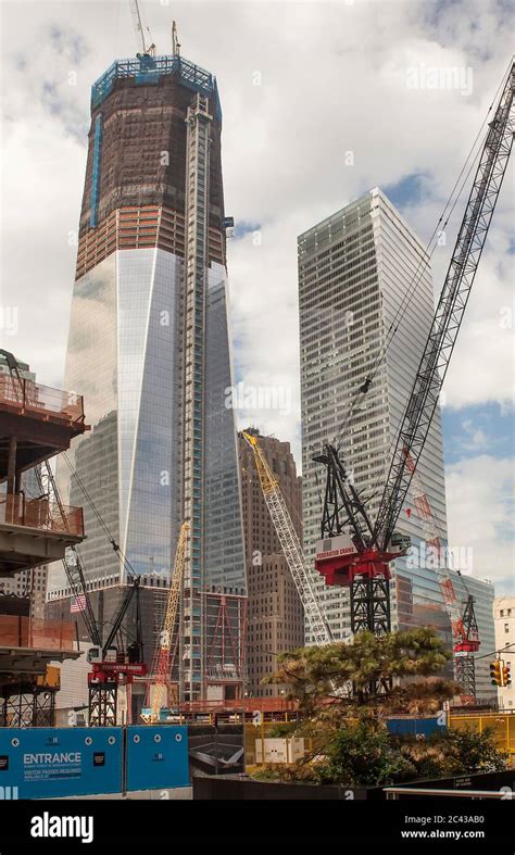 One World Trade Center construction, New York, USA Stock Photo - Alamy