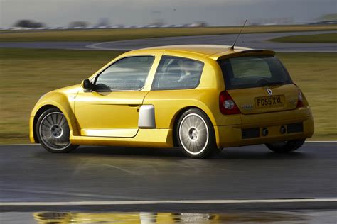 Renaultsport Clio V6 255: new arrival | evo