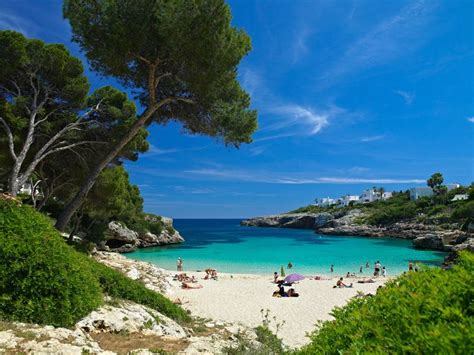 Cala Esmeralda beach Majorca | Mallorca in 2019 | Mallorca beaches, Majorca, Balearic islands