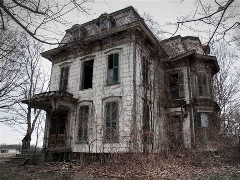 America's 12 Scariest Real-Life Haunted Houses | Business Insider