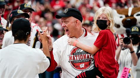 Wisconsin Badgers volleyball coach talks about national title, future