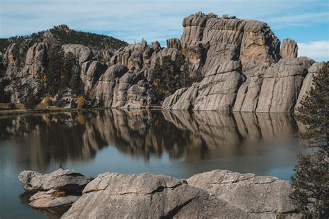 Hike The Sylvan Lake Loop Trail Along The Needles Highway In South Dakota Red Around the World