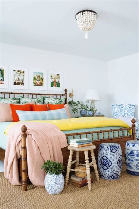 25 Bold Eclectic Bedroom Décor Ideas - DigsDigs