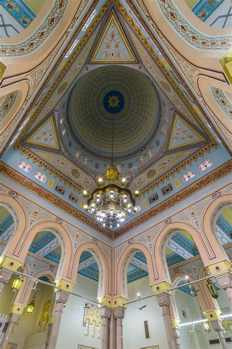 Interior of Jumeirah Mosque in Dubai, UAE Editorial Photo - Image of emirates, architecture ...