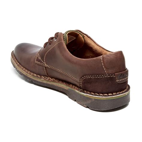 Clarks Edgewick Plain Leather Shoes in Brown for Men - Lyst