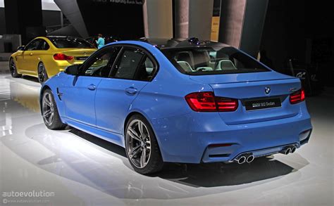 New BMW M3 Is Blue All Over in Detroit [Live Photos] - autoevolution