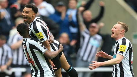 Newcastle hit troubled Spurs for six to shatter their top four bid