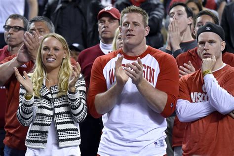 J.J. Watt delivers Wisconsin's commencement address - Yahoo Sport