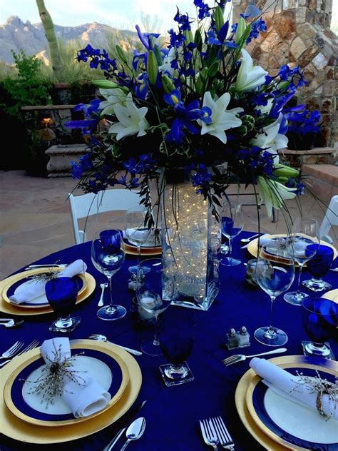 How To Decorate: Royal Blue And Gold Wedding Decoration Ideas