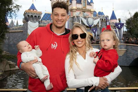 Adorable Family Photos of Patrick and Brittany Mahomes with Kids ...