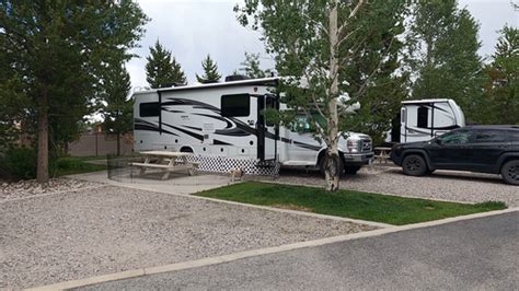 Yellowstone Grizzly RV Park & Cabins - A Review — Class C Broads