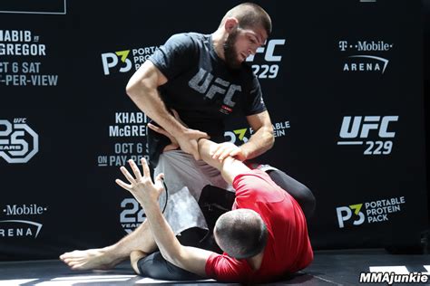 khabib-nurmagomedov-ufc-229-open-workouts-3 | MMA Junkie