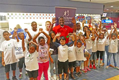 Buccaneers Player Lavonte David Supports Annual Bowl For Kids’ Sake ...