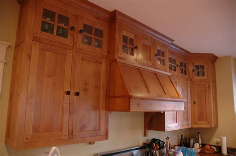 Arts & Crafts Kitchen CustomMade by Don & Heather Knecht | Mission style kitchen cabinets ...