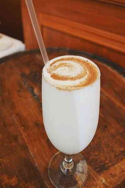 Bourbon Milk Punch recipe ingredients - How to make a Bourbon Milk Punch cocktail drink