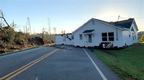 Tornado in Georgia lifts house, drops it on middle of road as deadly severe storms strike ...