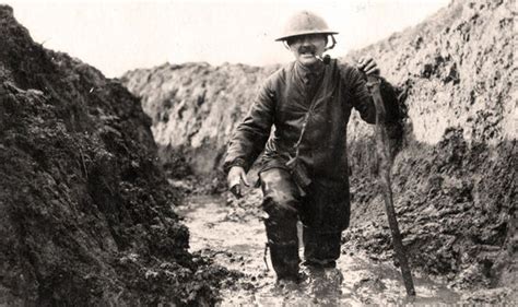 Battle of the Somme - photos from the trenches released on First World ...