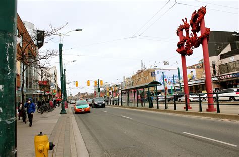 Spadina | Chinatown, Toronto, Canada, 2012 | Manuel Ferreira | Flickr