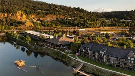 Great hotel on the riverfront - Review of Best Western Plus Hood River ...