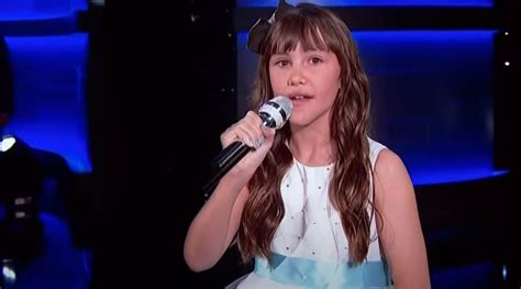 A beautiful 11-year-old Irish singer performing the song, Hallelujah With Pentatonix