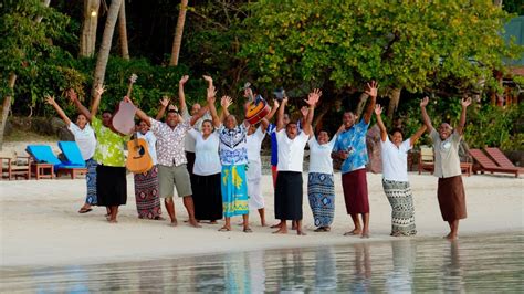 GET TO KNOW THE FIJIAN PEOPLE