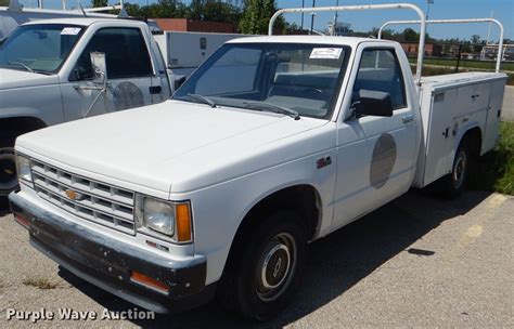 1989 Chevrolet S10 utility bed pickup truck in Kansas City, KS | Item ...