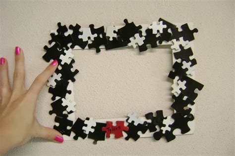 Rejoicing In The Present: DIY Puzzle Frame