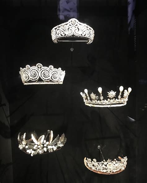 Some wonderful photos of the tiaras of the royal ladies of Denmark, plus the Cartier kokoshnic ...