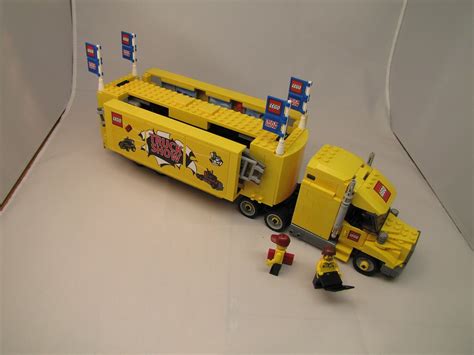 s4000022 LEGO Truck Show - trailer build up sequence 6 | Flickr